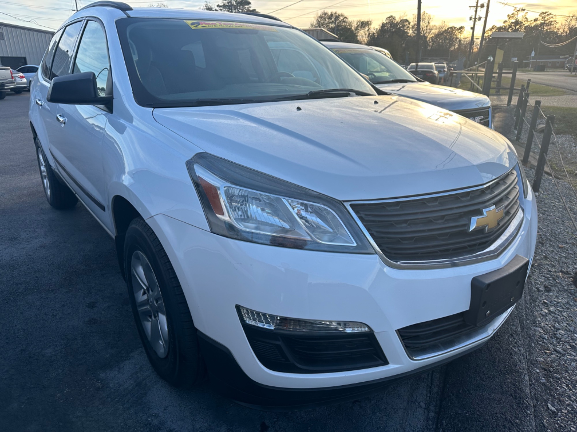 photo of 2016 Chevrolet Traverse LS FWD w/PDC